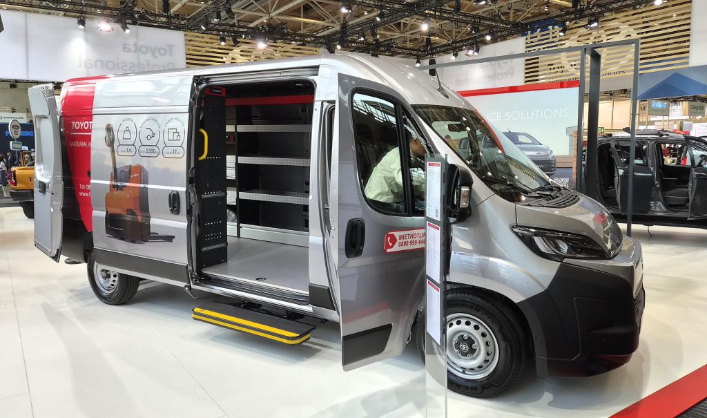 IAA Transportation 2026: Kluczem do sukcesu szerokiej gamy pojazdów dostarczanych dla tej marki Toyota Professional przez Stellantis wspartej przez Hiluxa ma być ich serwis. fot. Wojciech Karwas